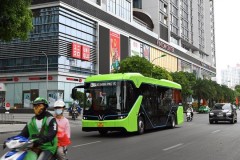 Người Hà Nội được đi xe buýt điện VinFast từ ngày 2/12