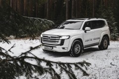 “Qua tay” Arctic Trucks, khả năng off-road của Toyota Land Cruiser 300 Series được đưa lên một tầm cao mới