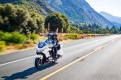 Siêu mô tô Honda Gold Wing GL 1800 2022 ra mắt với giá 1,16 tỷ đồng