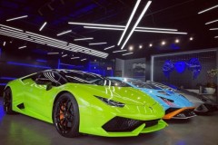 Thanh niên 9X ở Đắk Lắk đã "sang tên" Lamborghini Huracan cho chủ mới