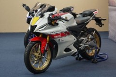 Không bị bỏ rơi, Yamaha R15 V4 cũng có bản đặc biệt kỷ niệm 60 năm tham gia MotoGP