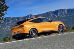 Top 10 SUV gia đình đáng sở hữu nhất năm 2022