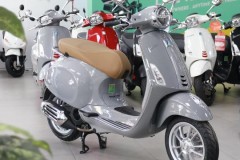 Vespa Primavera đang ưu đãi 4 triệu đồng trong tháng 12/2021