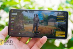 Xa mặt không cách lòng với anh em nhờ chơi game bằng Galaxy A52s 5G