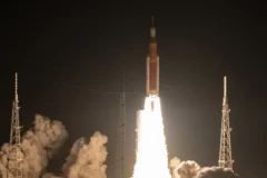 NASA phóng thành công tên lửa mặt trăng Artemis I
