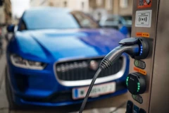 Liên minh châu Âu sẽ cấm bán ô tô chạy bằng khí đốt mới vào năm 2035