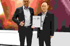 JA Solar được EUPD Research trao tặng giải thưởng Thương hiệu quang điện hàng đầu cho thị trường châu Âu
