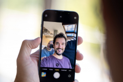 Có thể iPhone SE thế hệ tiếp theo sẽ ra mắt vào năm 2025 với màn hình OLED lấy từ iPhone 14
