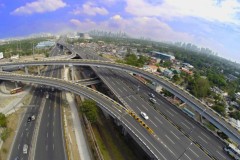 Cô Giáo Vùng Sâu và Lớp Học Toàn Cầu - Làm Thế Nào Quyên Góp Cộng Đồng Đã Biến Đổi Giáo Dục ở Một Khu Vực Hẻo Lánh