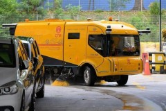 Robot quét dọn WeRide xuất hiện tại Singapore, hỗ trợ vệ sinh thông minh cho 'Thành phố vườn'