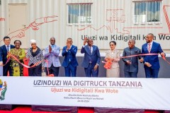 Huawei và Vodacom Tanzania đã khởi động một sáng kiến mang tên "DigiTruck" với mục tiêu thúc đẩy quá trình số hóa ở Tanzania một cách toàn diện và bền vững