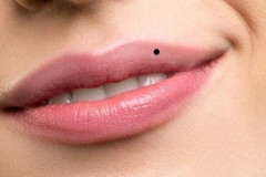 Nốt ruồi trên môi có ý nghĩa gì? Là điềm báo tốt hay xấu?