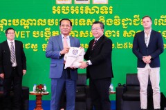 CHƯƠNG TRÌNH NGHỊ SỰ PHÁT TRIỂN KỸ NĂNG KHU VỰC TRỞ THÀNH TÂM ĐIỂM TRONG NGÀY TVET QUỐC GIA TẠI CAMPUCHIA