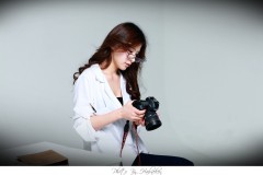 Tạo dáng dễ thương cùng 5D Mark II