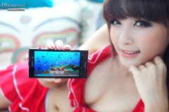 Sắc đỏ quyến rũ bên SmartPhone hàng khủng