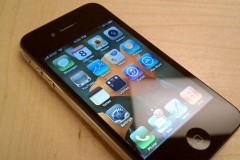 iPhone 4 chính hãng bất ngờ giảm giá sốc