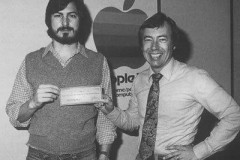 Câu chuyện về 10 nhân viên đầu tiên của Apple