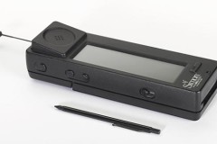 Smartphone đầu tiên của Thế giới tròn 20 năm tuổi