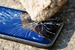 9 Videos thử độ bền thiết bị số nóng nhất năm 2015