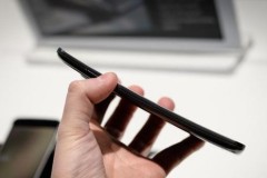 LG sẽ không sản xuất điện thoại màn hình cong ?