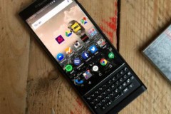 BlackBerry ra mắt thêm hai mẫu điện thoại chạy Android trong năm nay