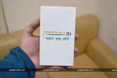 Tin nhanh -  Ảnh trên tay Freedom 251: smartphone 4 USD rẻ nhất thế giới của Ấn Độ