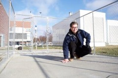 2 kỹ sư gốc Việt s&#225;ng chế ra b&#234; t&#244;ng tự động l&#224;m tan băng cực kỳ an to&#224;n