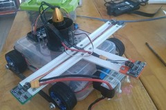 Lau k&#237;nh cao ốc an to&#224;n hơn nhờ robot th&#244;ng minh