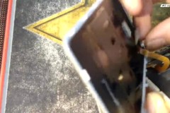 Mổ bụng Xiaomi Mi 4s: Vững chắc như Mi4, nữ dùng cũng khó hỏng!