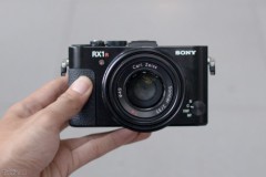 Trên tay Sony RX1R II: thêm 20 triệu cho cảm biến mới, lấy nét nhanh hơn, EVF, Wi-Fi