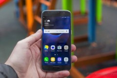 Galaxy S7 vượt mặt iPhone 6s Plus về thời gian xem phim