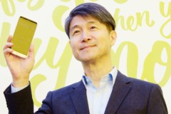 CEO LG: "iPhone SE là một chiếc điện thoại tầm thường, LG không ra sản phẩm kiểu đó"