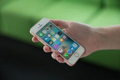 Bị chê 'lên bờ xuống ruộng' nhưng đây là điểm cộng tuyệt đối của iPhone SE