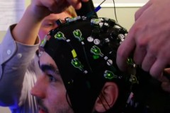 Công nghệ đưa thẳng kiến thức vào não kiểu Ma trận