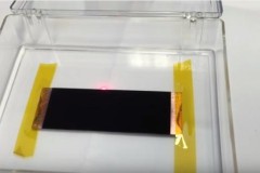 Tận mắt xem vật liệu có màu đen nhất trên Trái đất