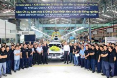 Mercedes-Benz Việt Nam chính thức xuất xưởng chiếc GLC đầu tiên