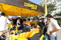 Gian hàng Ducati vẫn đông nghẹt nhờ loạt Scambler hoành tráng