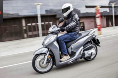 Những lưu ý về thủ tục mua bán xe cũ bạn cần biết ?