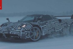 [VIDEO] Xem Pagani Huayra BC chạy thử trong tuyết