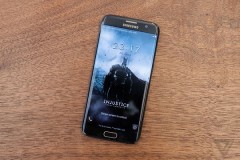 [HANDS ON] Trên tay Galaxy S7 edge phiên bản “người dơi” cực kỳ cá tính