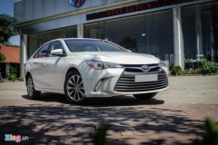 Ngắm Toyota Camry XLE bản Mỹ giá gần 2 tỷ tại Hà Nội