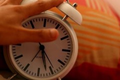 7 thói quen tuyệt đối không nên làm sau khi thức dậy vào buổi sáng