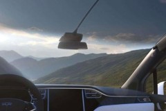 Tesla cung cấp tấm chắn nắng cho kính chắn gió của Model X