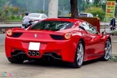Ferrari 458 Italia tái xuất sau tai nạn ở Sài Gòn