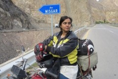 Nữ biker 21 tuổi lái motor độc hành 800 km để thực hiện ước nguyện của cha