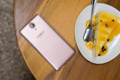 Trên tay Mobiistar Lai Yuna S vàng hồng quyến rũ