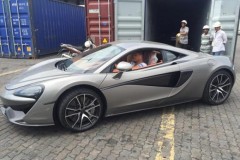 Siêu xe McLaren 570S được trang bị động cơ mới V8 đã có mặt tại Việt Nam