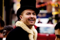 Làm 9 điều này trong lần gặp đầu tiên với ai đó, họ sẽ không thể nào quên bạn được