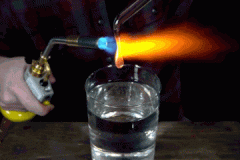 4 vật liệu do con người tạo ra khiến bạn tin phép thuật là có thực