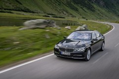 BMW 740e Hybrid có mặt tại thị trường Anh với giá từ 2 tỷ 18 triệu đồng